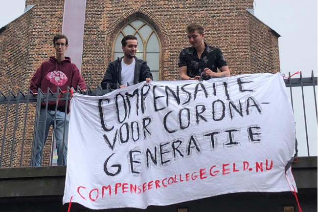 Universiteiten En Bonden Protesteren Tegen Bezuinigingen - Advalvas